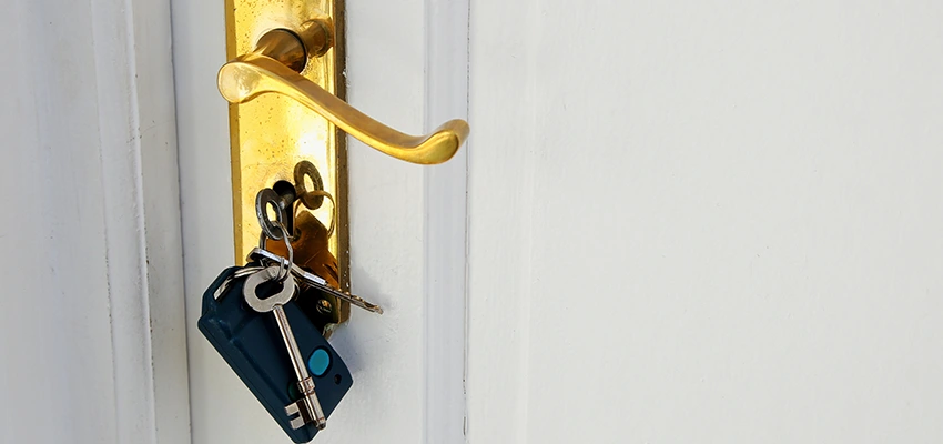 Broken Door Key Extraction in Millbrae, CA